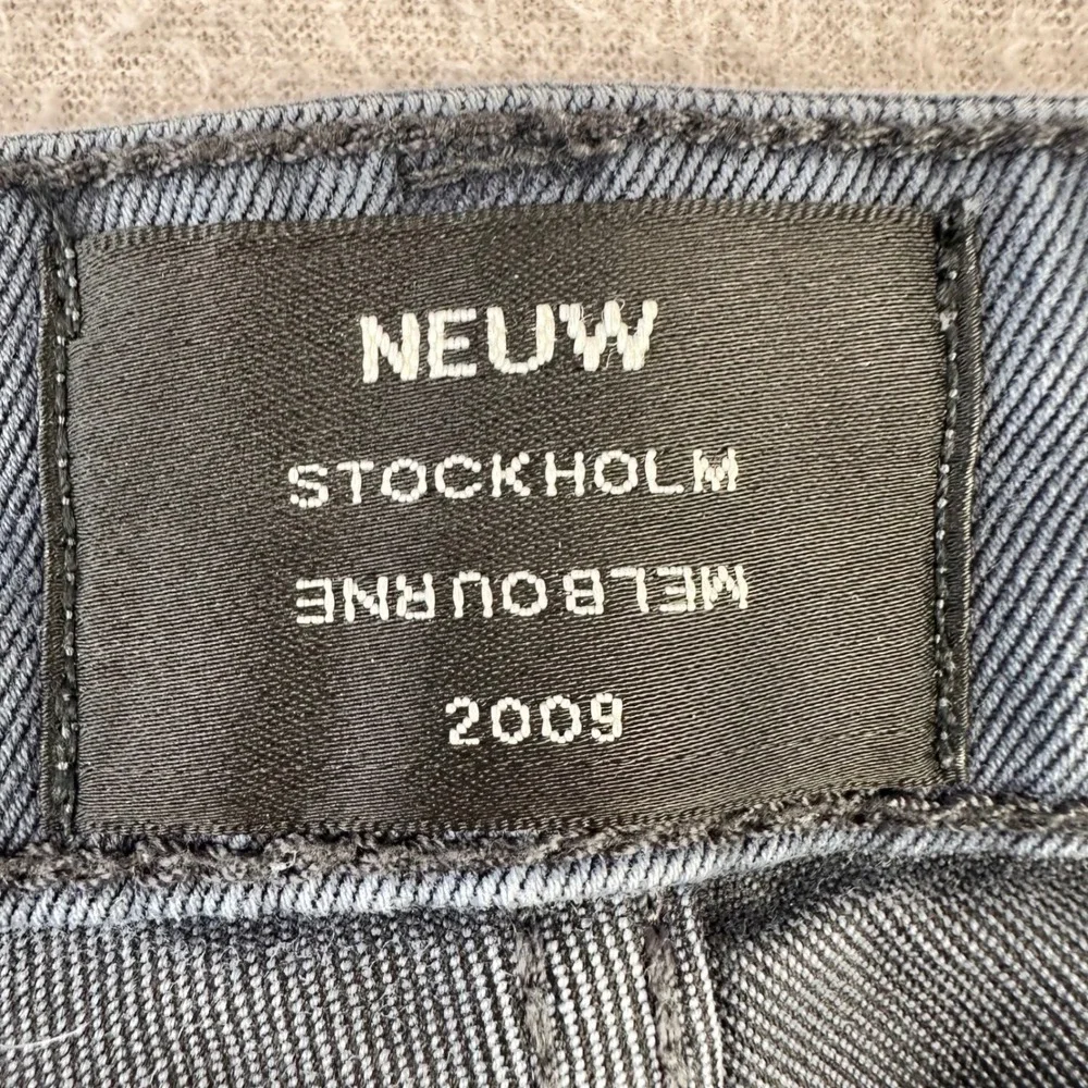 Neuw please review